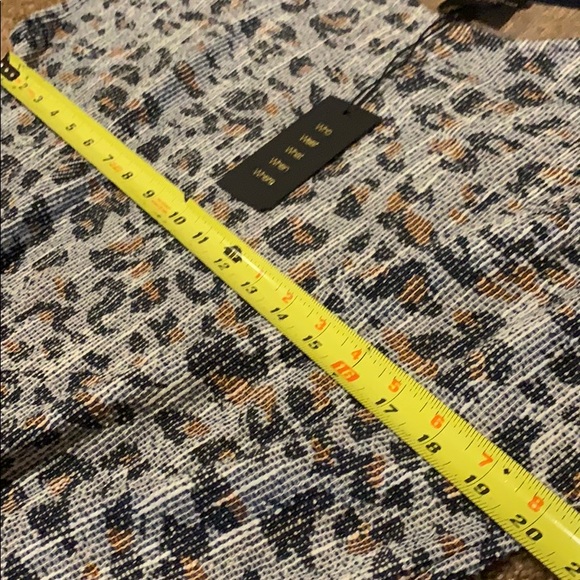 Women’s W5 large crop top - Picture 6 of 8